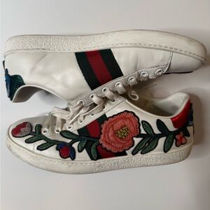 Gucci Floral Embroidered Sneakers